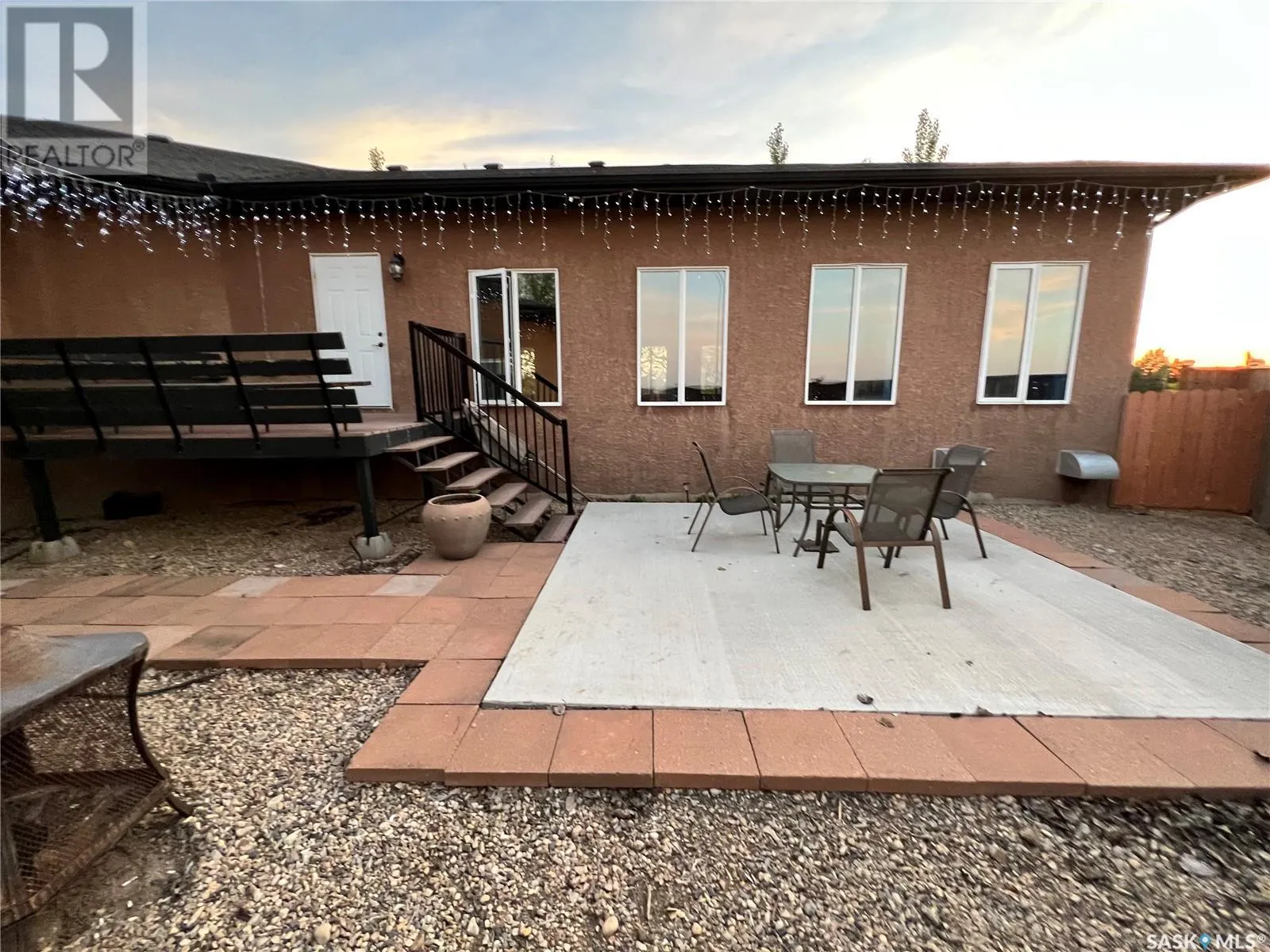 1 Poplar CRESCENT