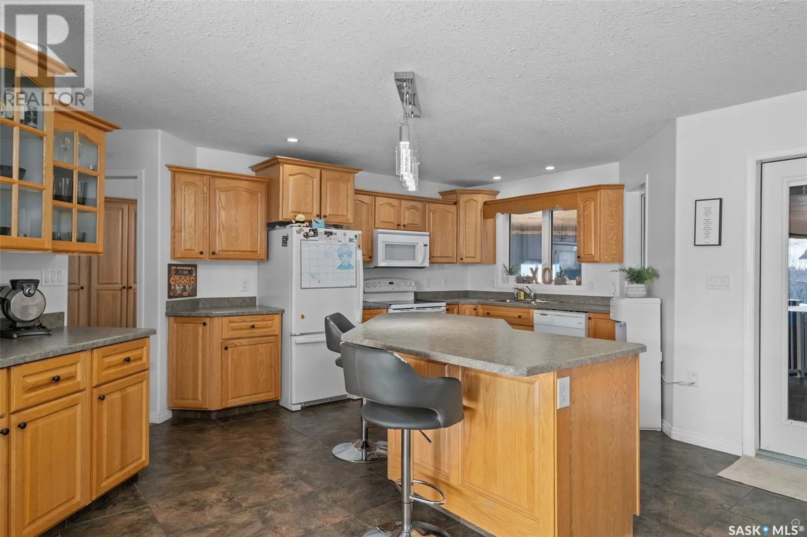1 Poplar CRESCENT