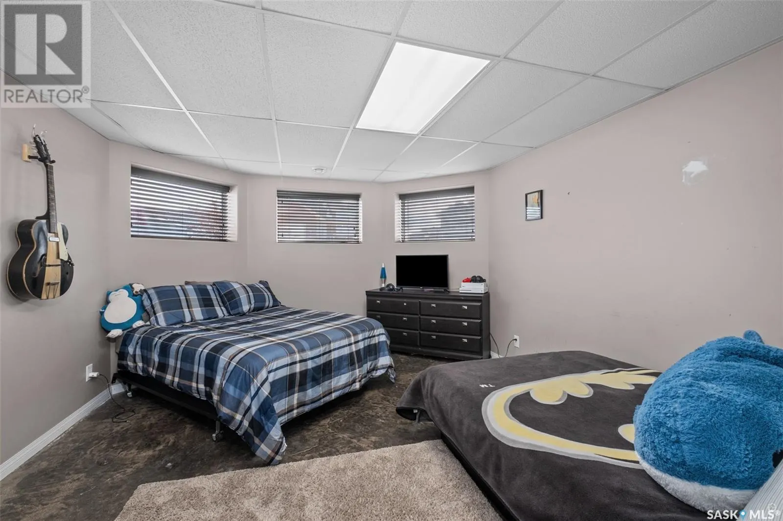 1 Poplar CRESCENT