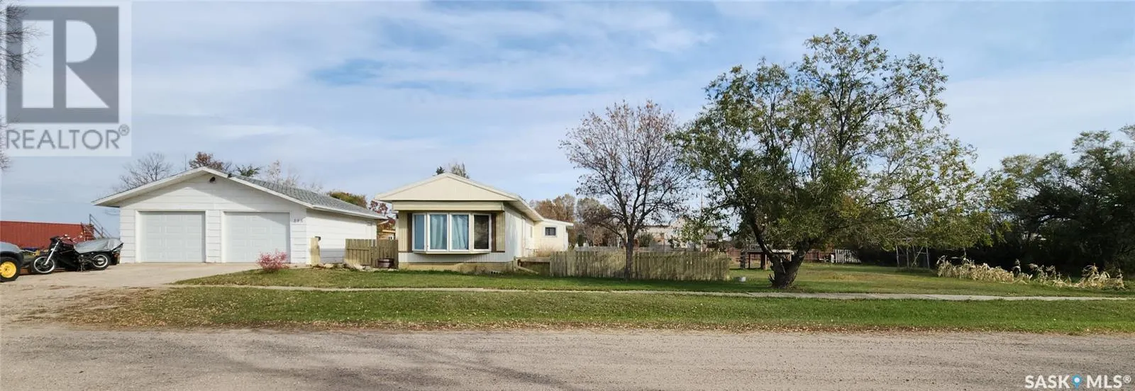 305 2nd STREET W