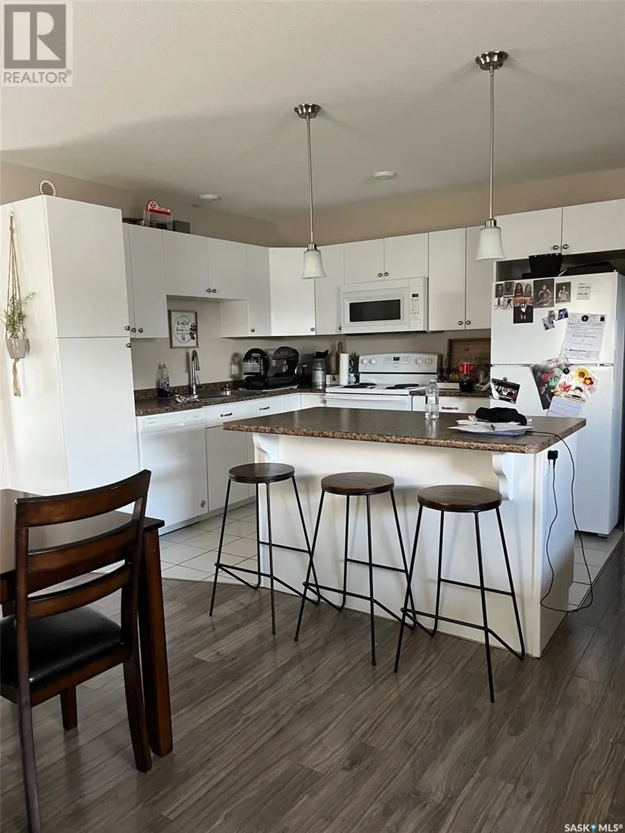 833 & 835 5th STREET E