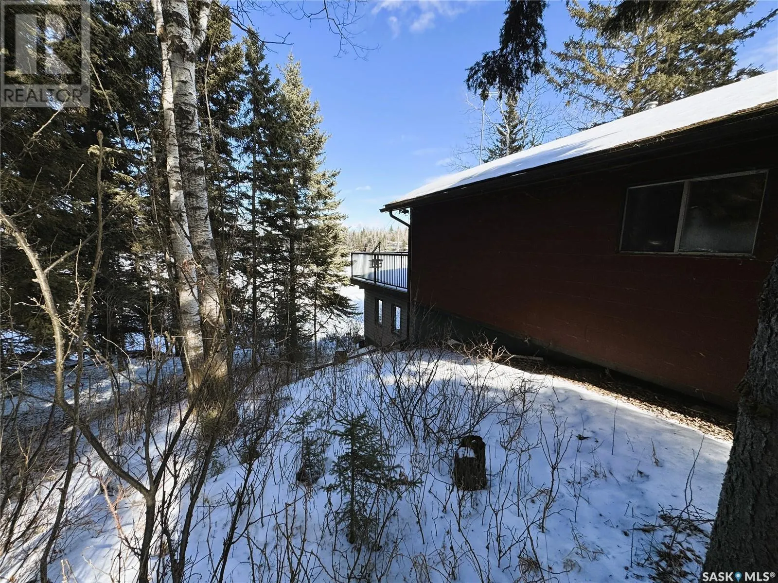 102 Lakeshore COURT