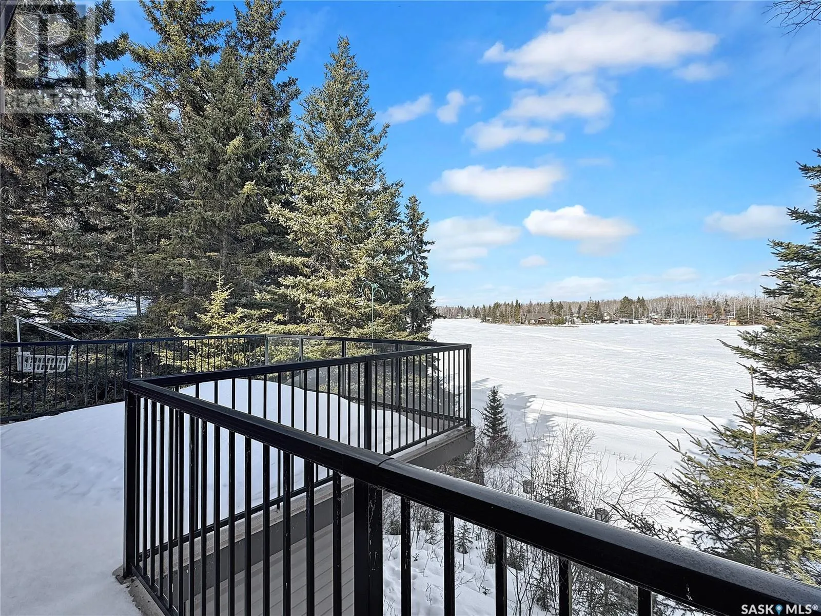 102 Lakeshore COURT