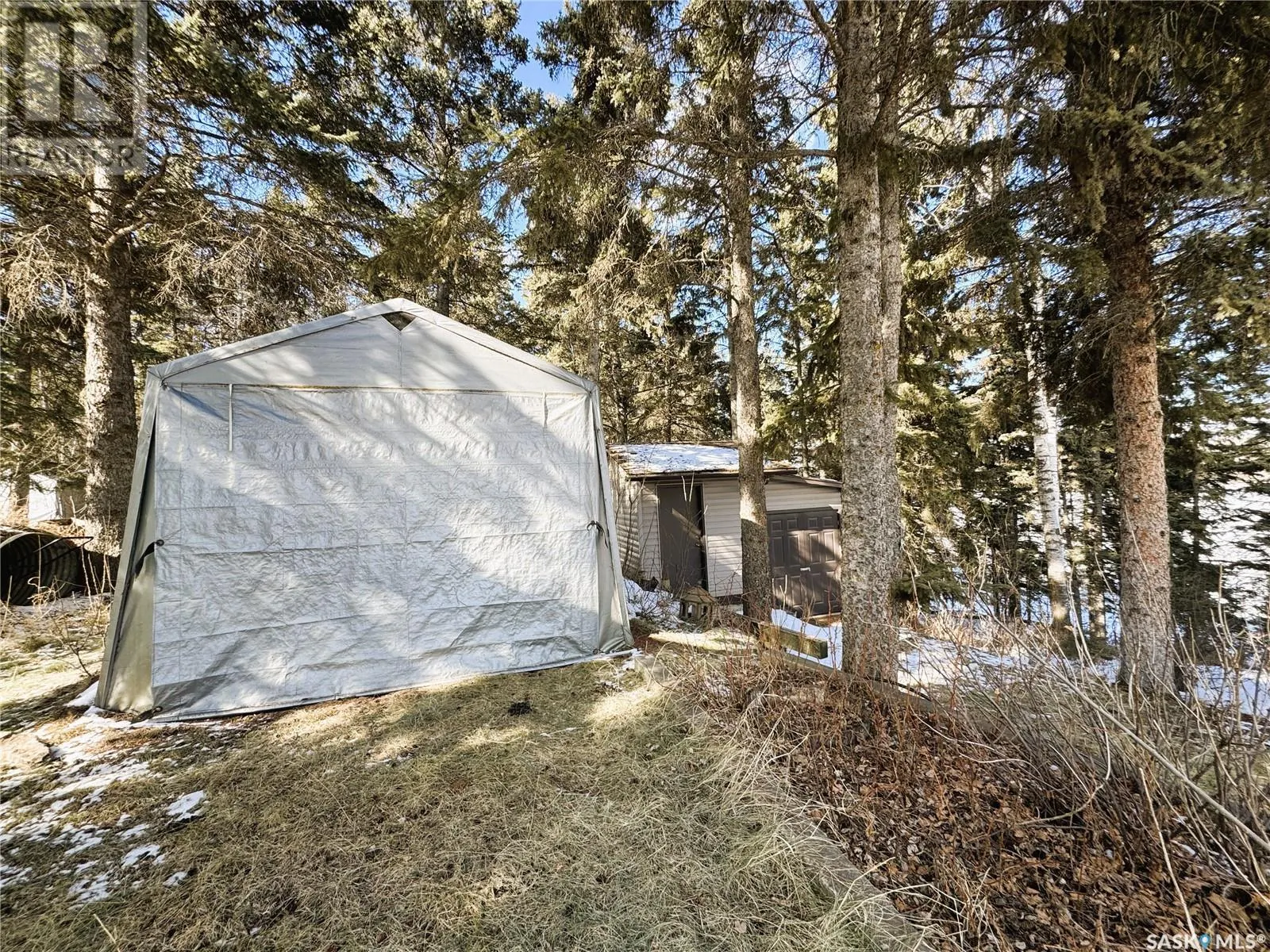 102 Lakeshore COURT