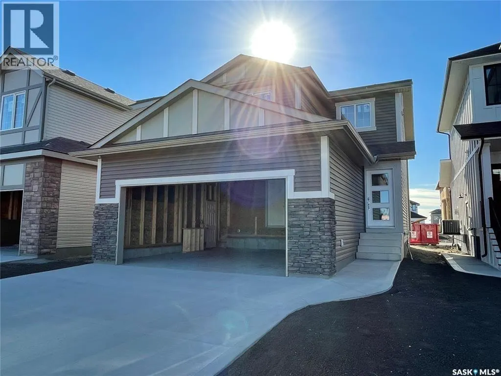 467 Doran CRESCENT