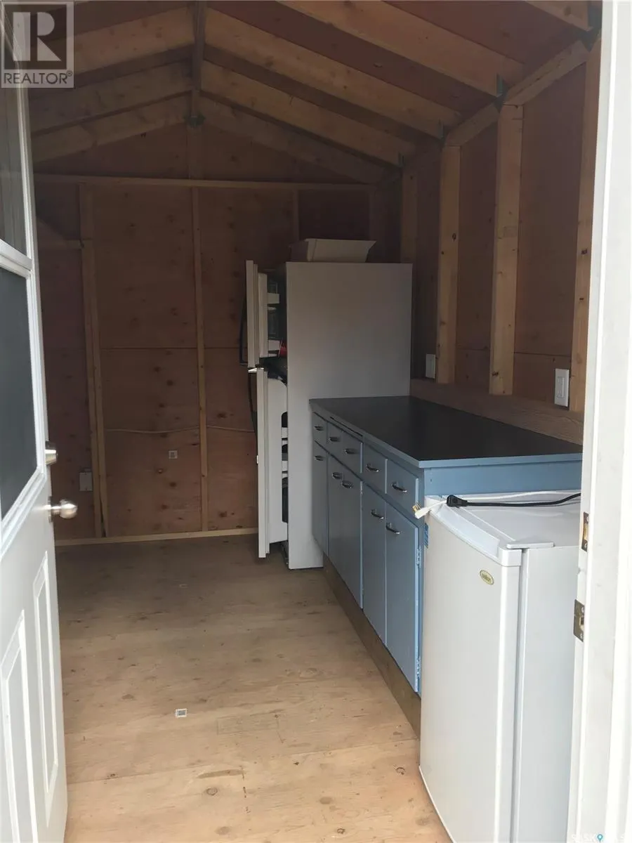 215 Shady Lane - Pratt Lake