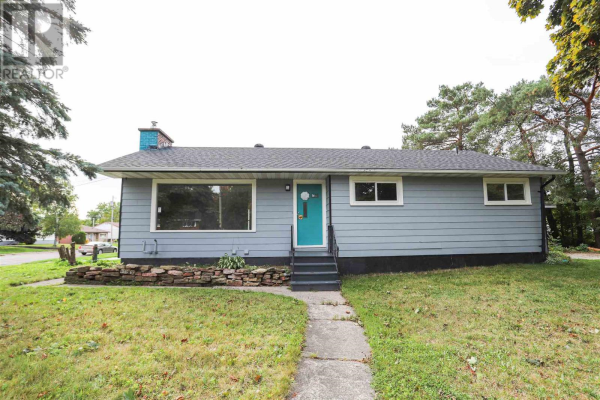 123 Indiana DR, Sault Ste. Marie