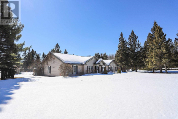 283 Bellevue Valley RD, Goulais River