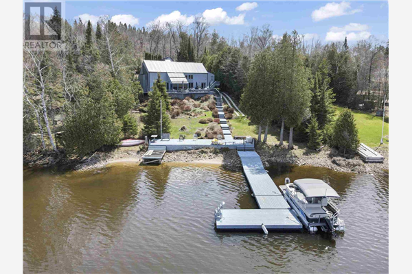 2038 Canoe Point RD, St. Joseph Island