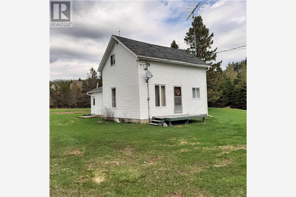 104 Ansonia RD, Thessalon