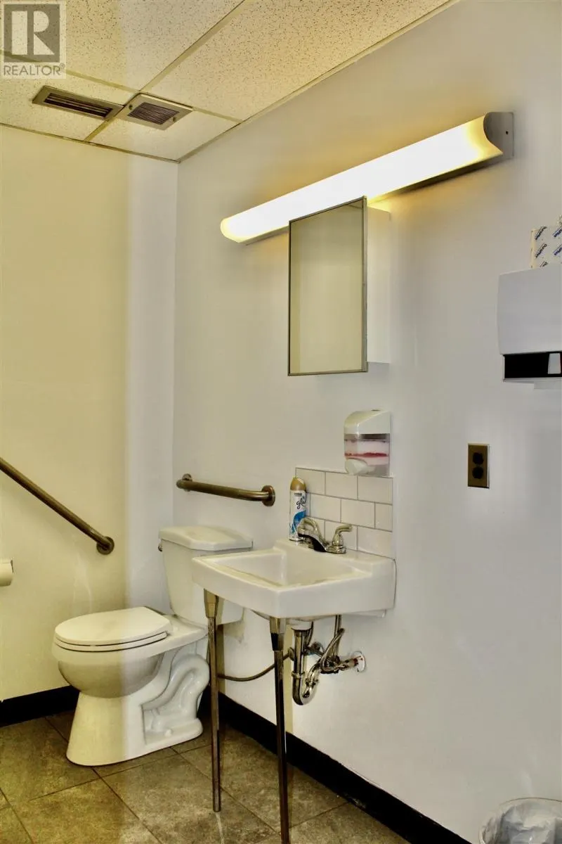 121 Front ST