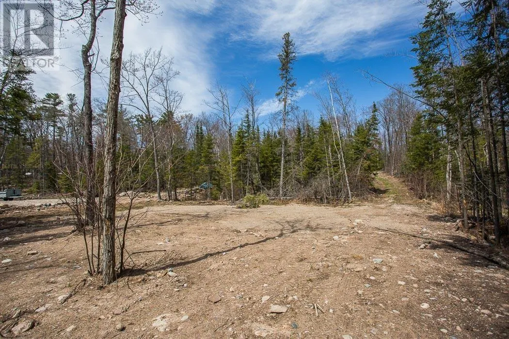 279 Finns Bay RD N