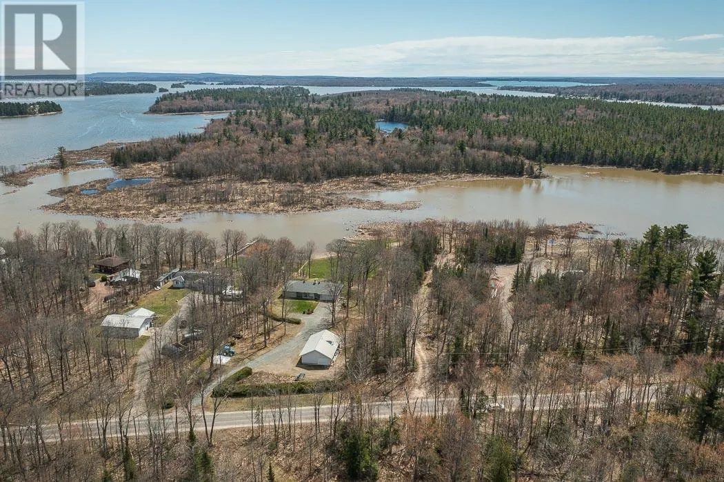 279 Finns Bay RD N