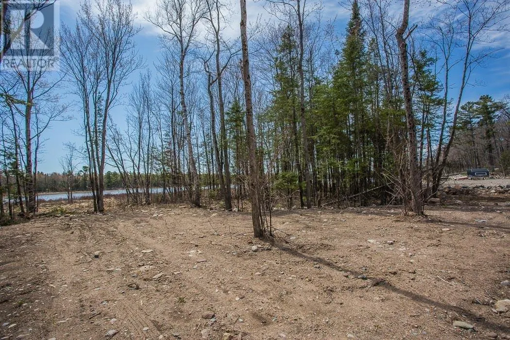 279 Finns Bay RD N