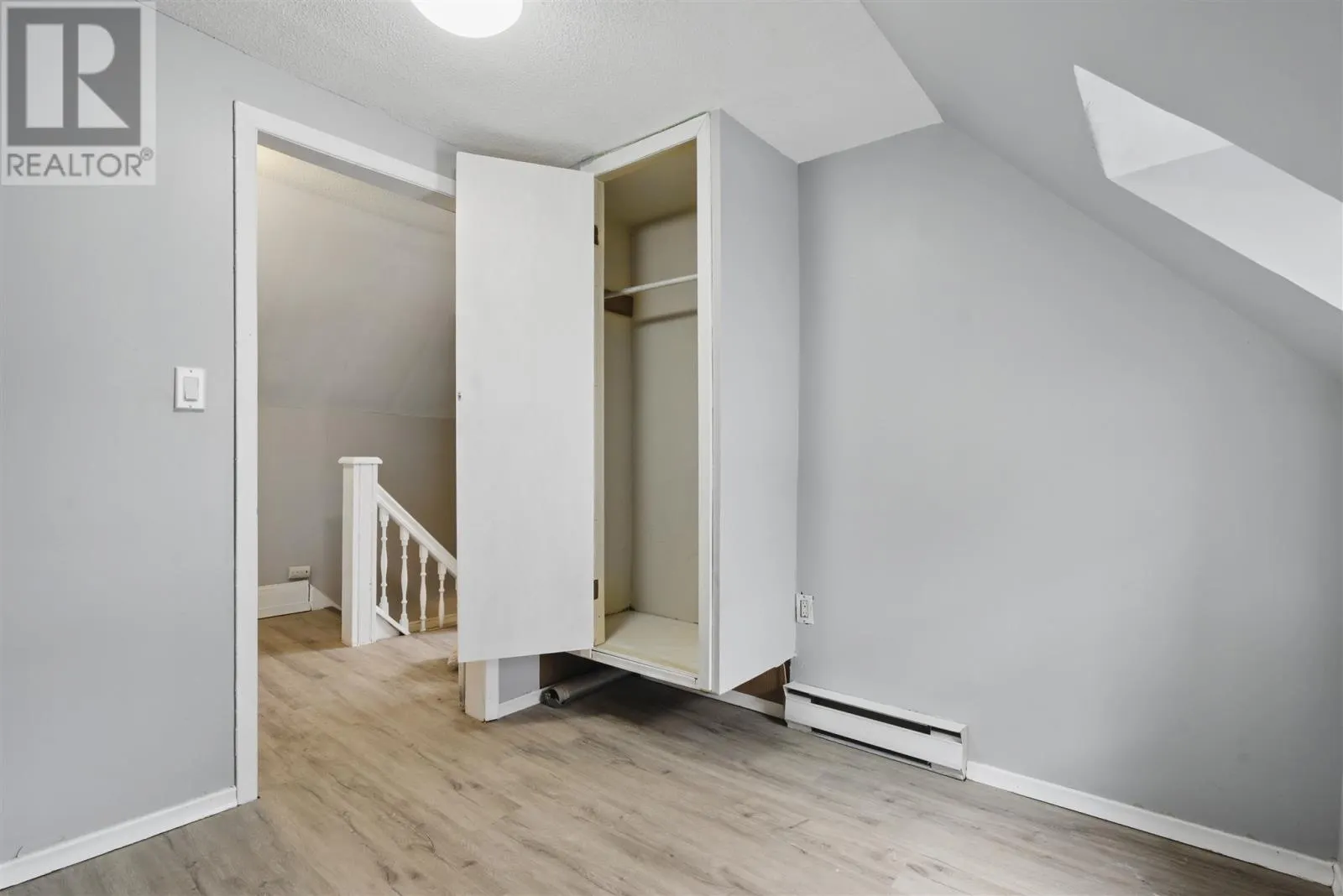 119 Grosvenor AVE