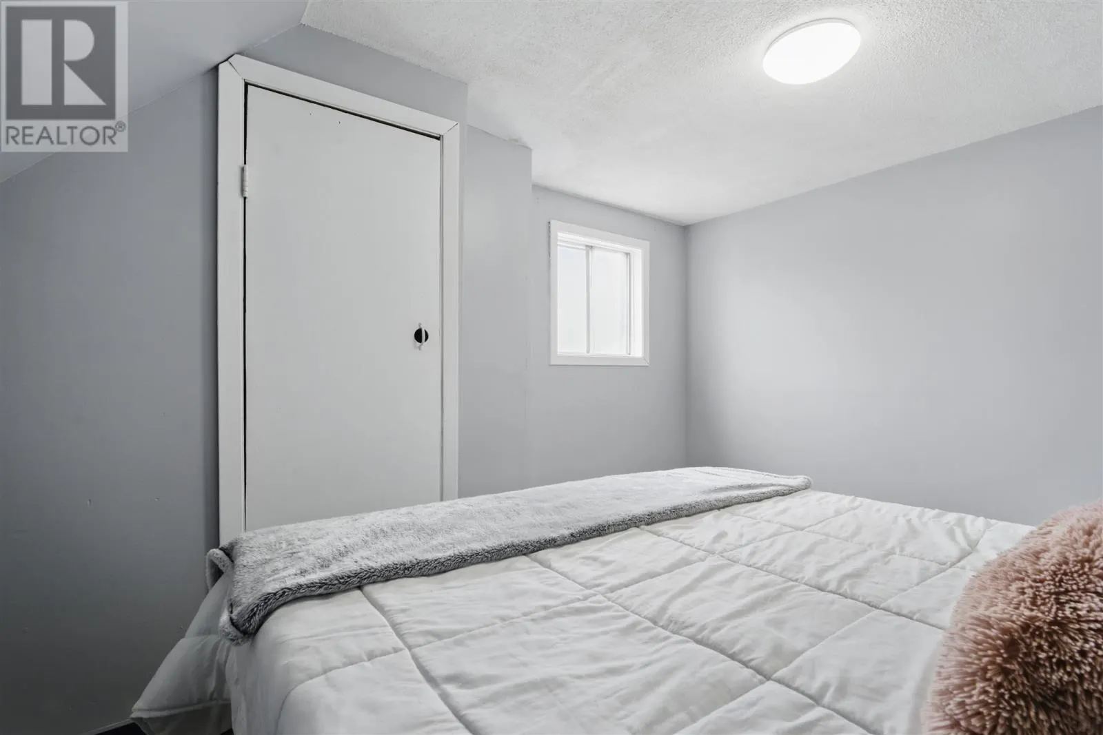 119 Grosvenor AVE