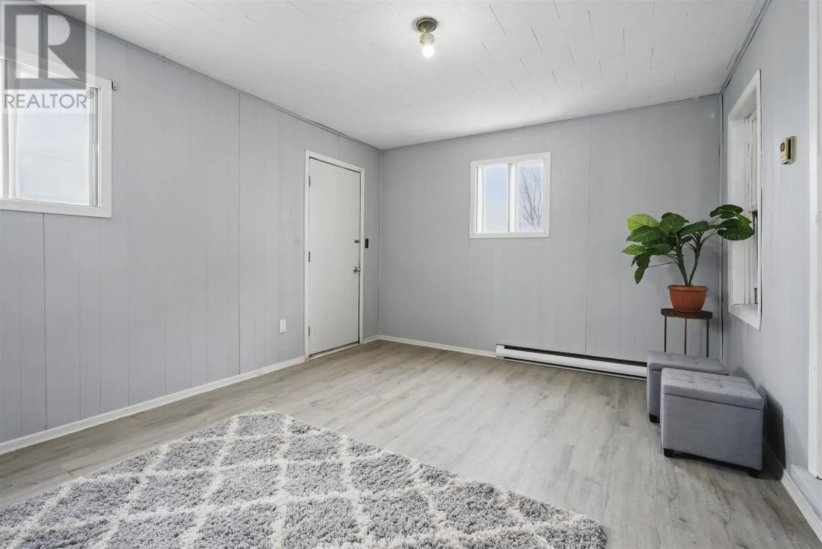 119 Grosvenor AVE