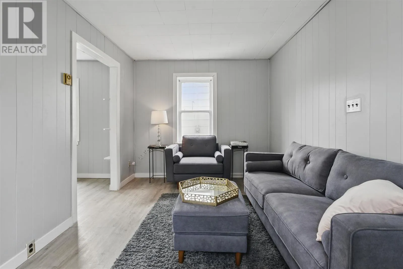 119 Grosvenor AVE