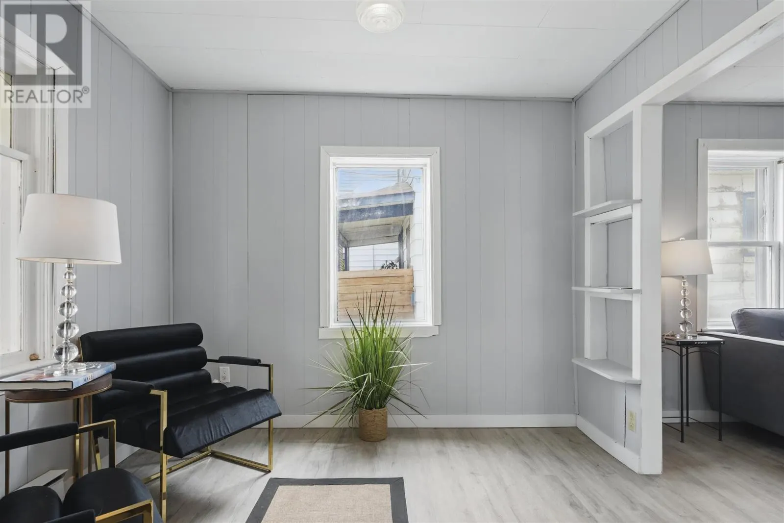 119 Grosvenor AVE