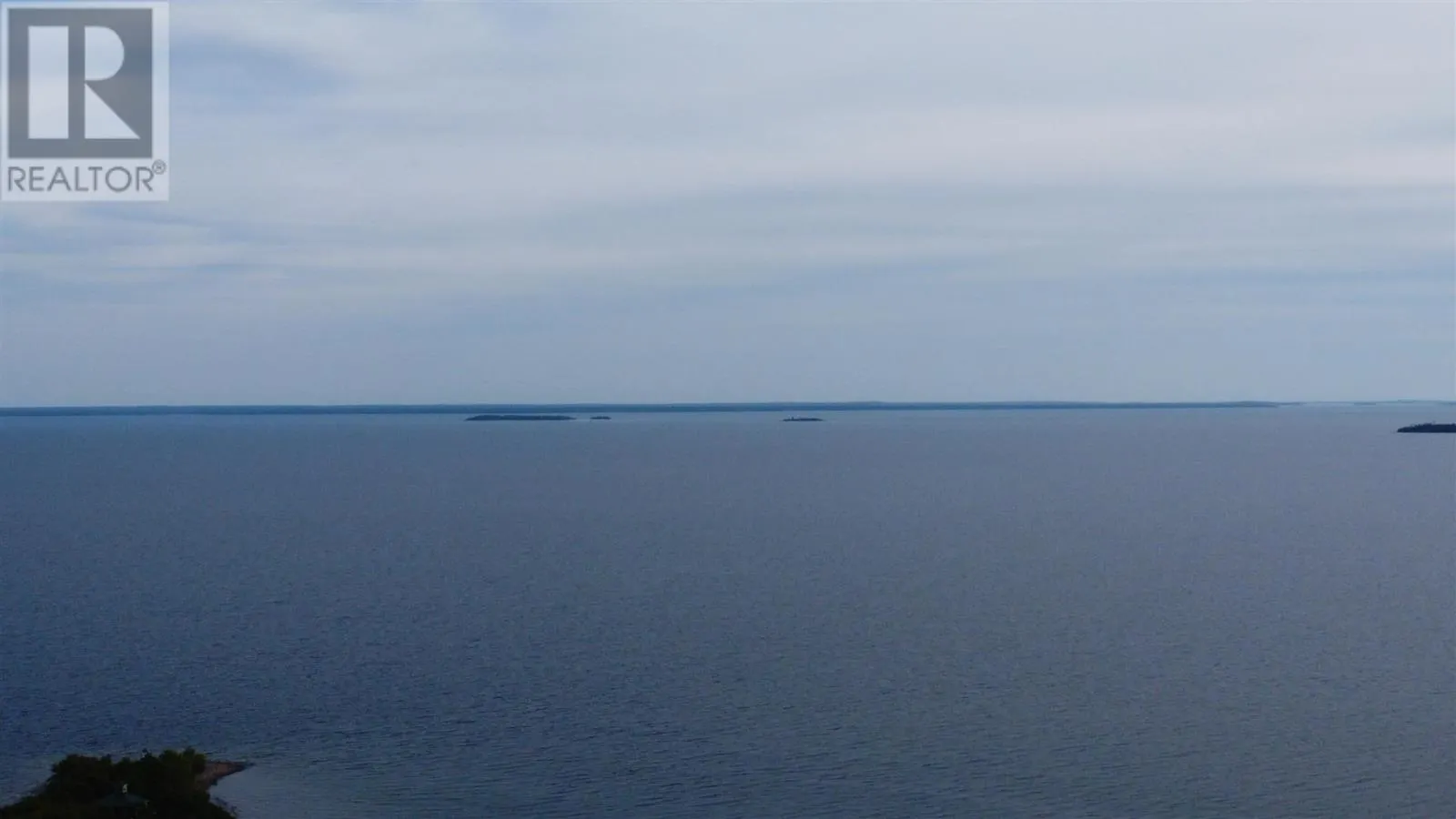 58 Lighthouse Point RD