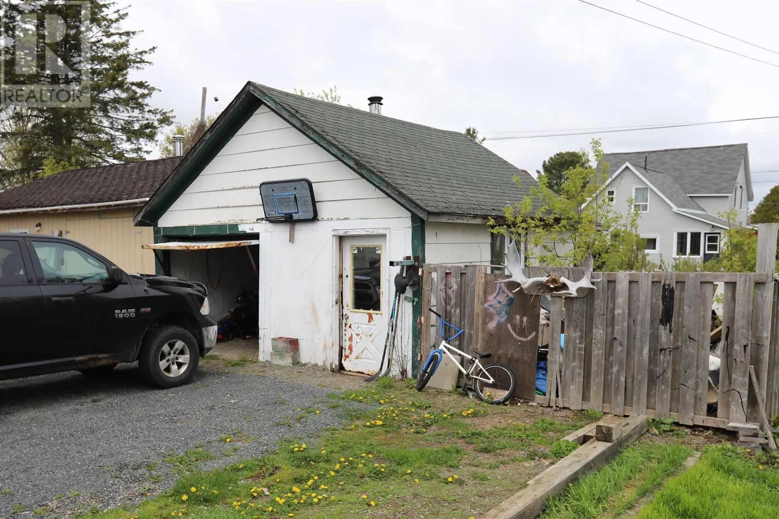 22 Huron ST