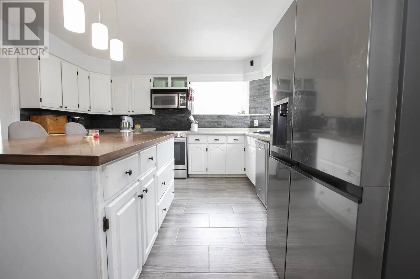 22 Huron ST