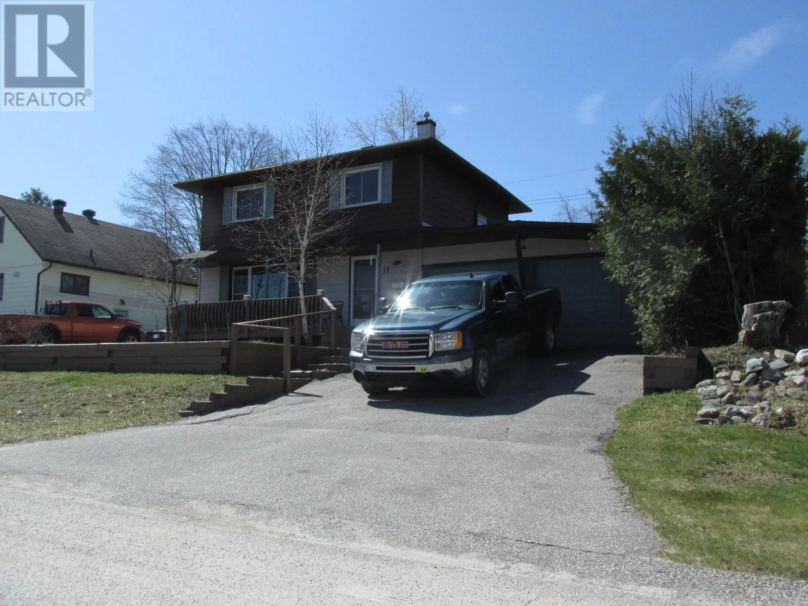 11 Birch RD