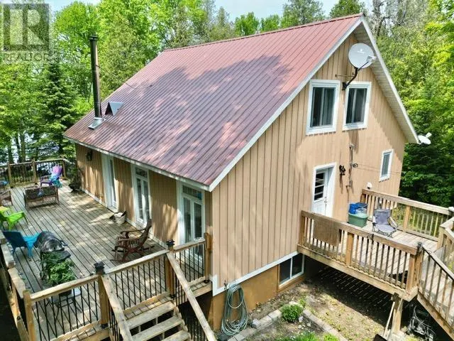 884 Dunlop Shores RD