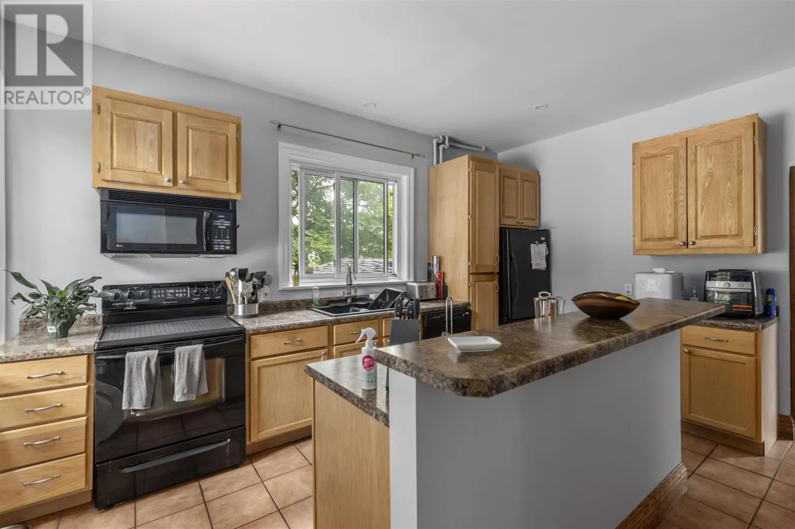 58 Lansdowne AVE