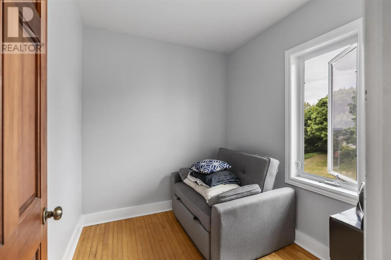 58 Lansdowne AVE