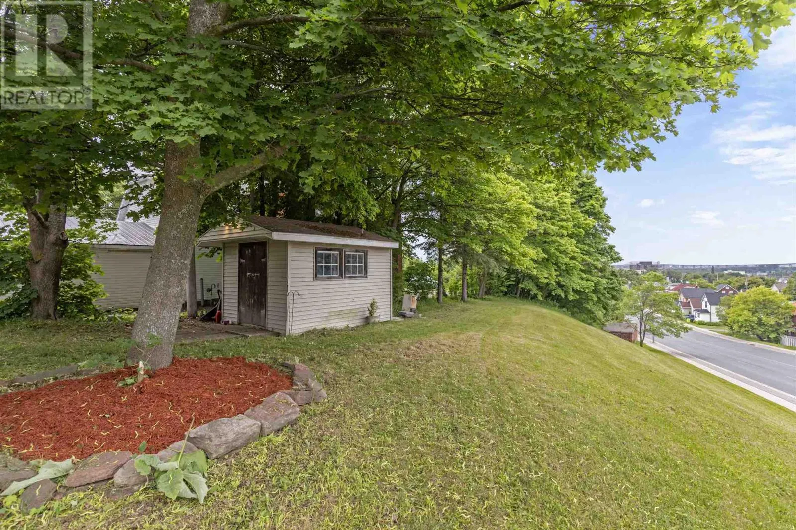 58 Lansdowne AVE