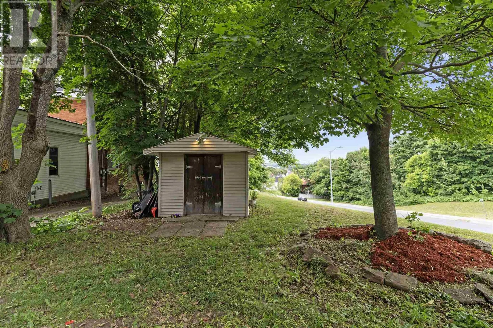58 Lansdowne AVE