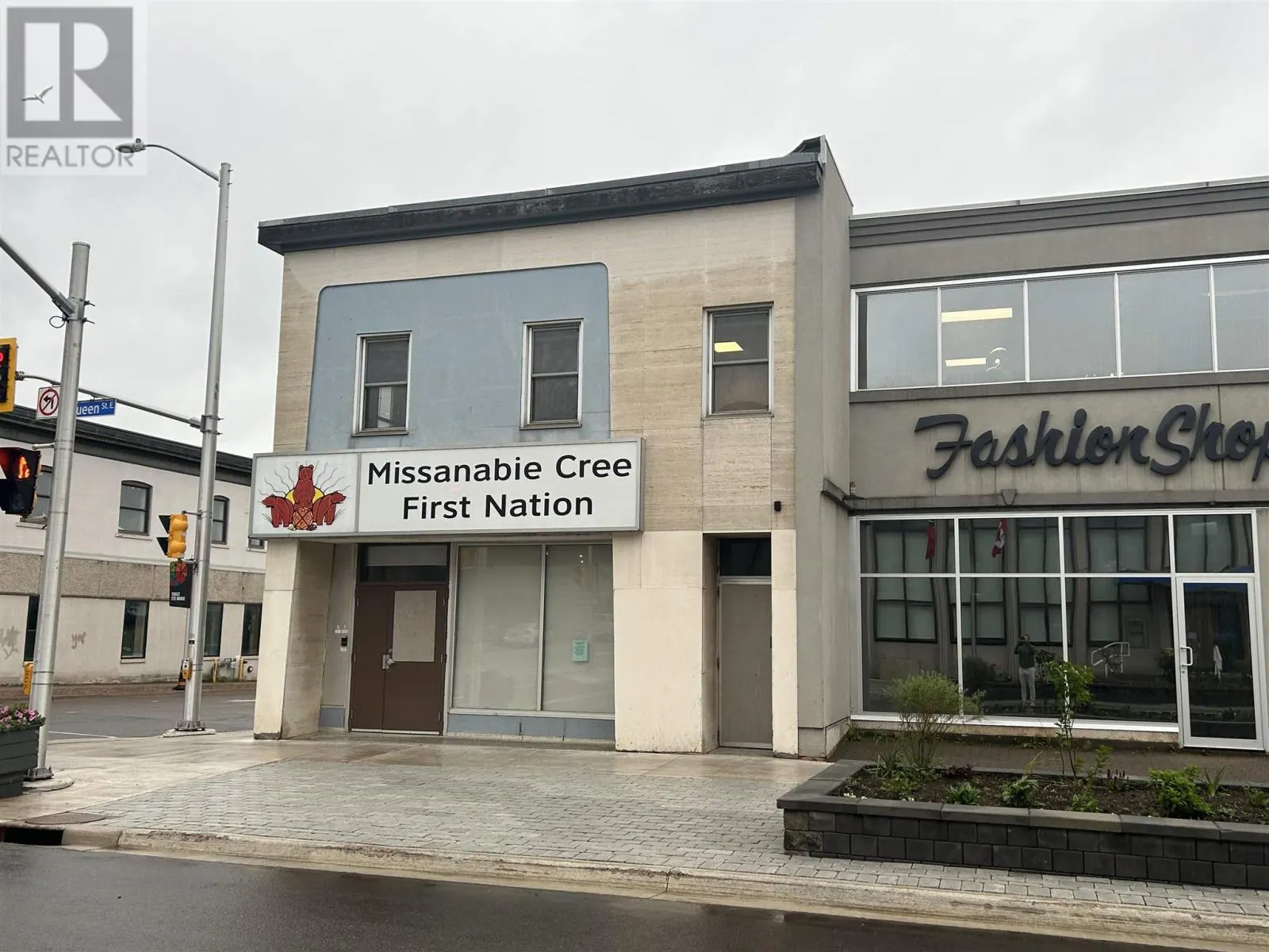 557 Queen ST E # 202
