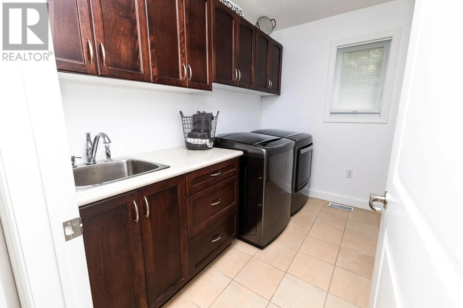 857 Sunnyside Beach RD
