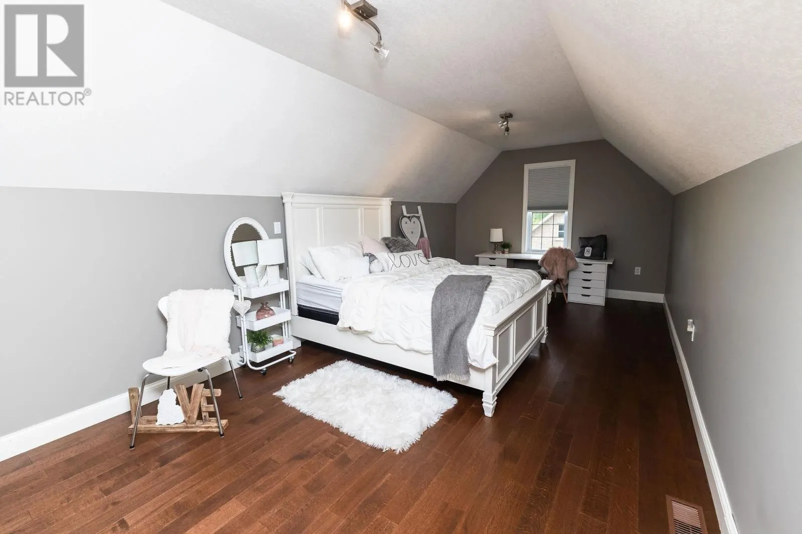 857 Sunnyside Beach RD
