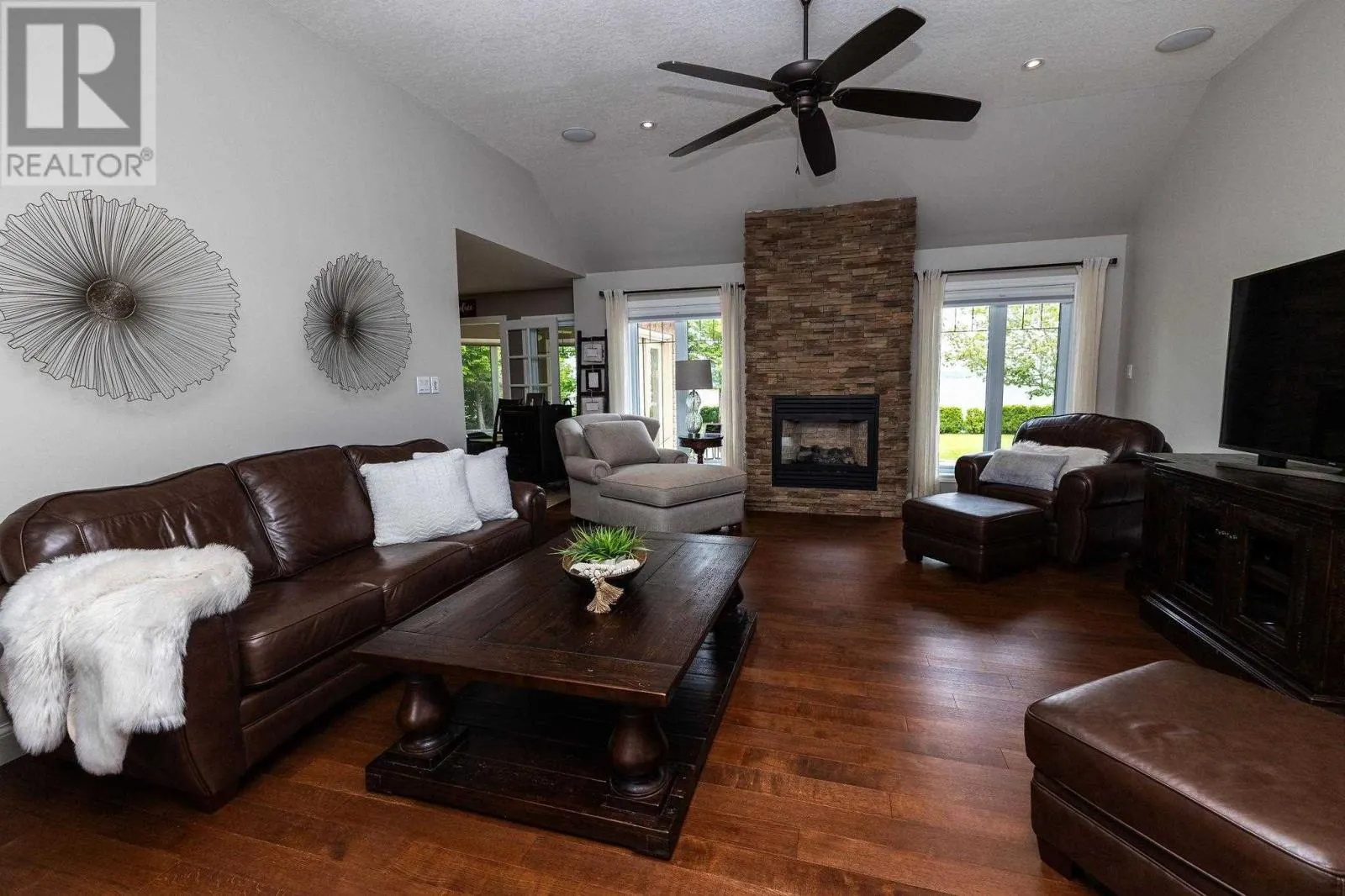 857 Sunnyside Beach RD