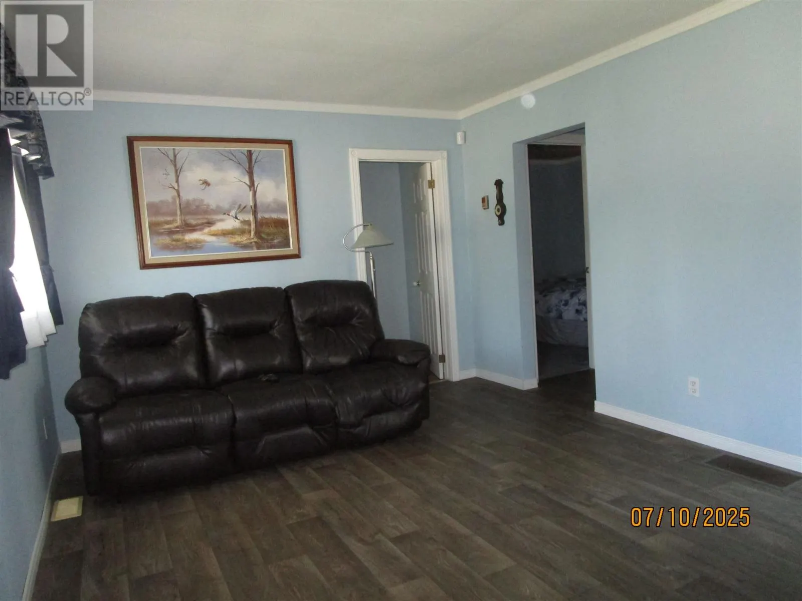 64 Curran DR