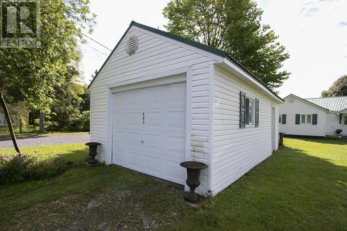 483 River RD
