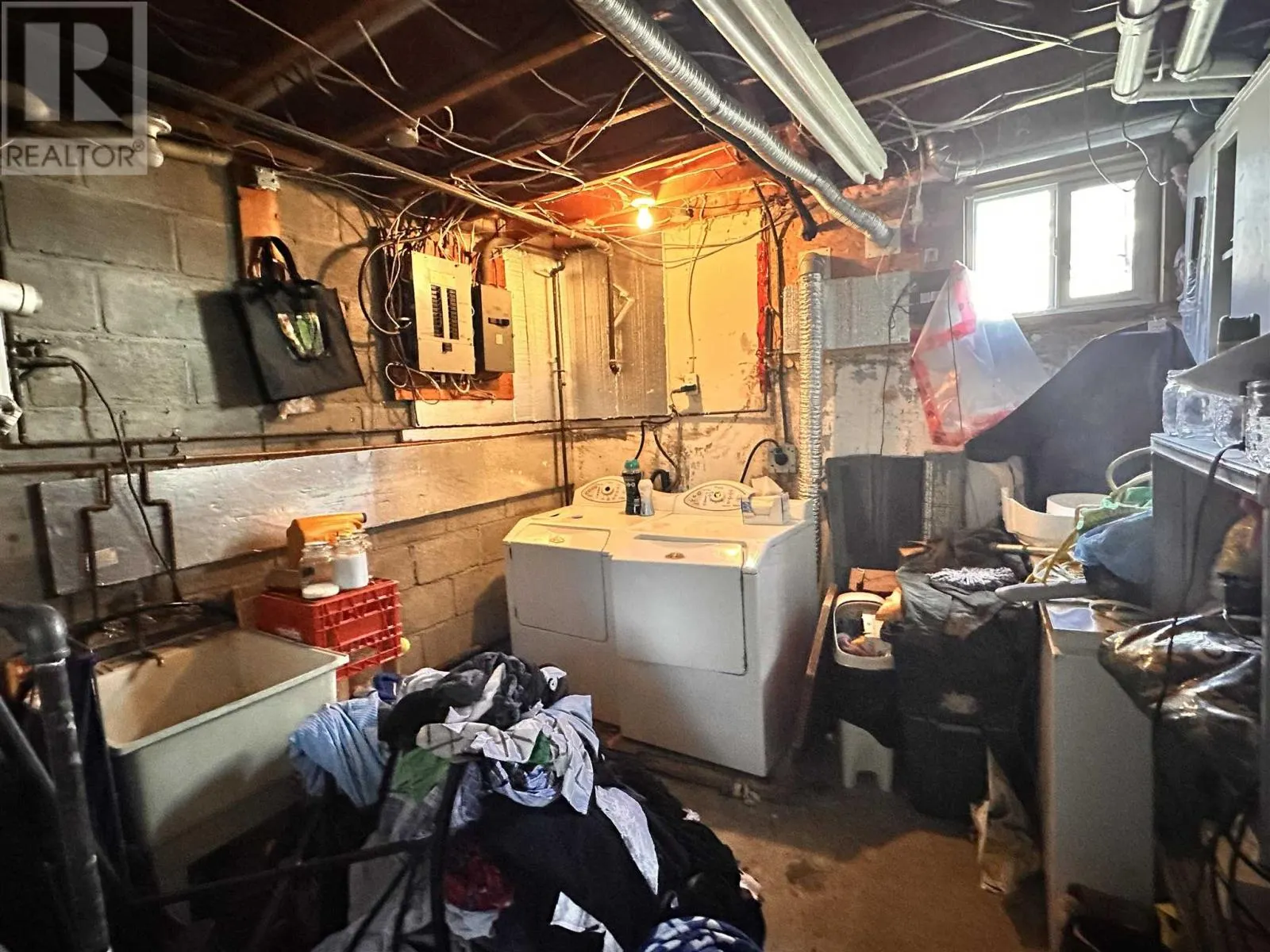 98A Axmith AVE