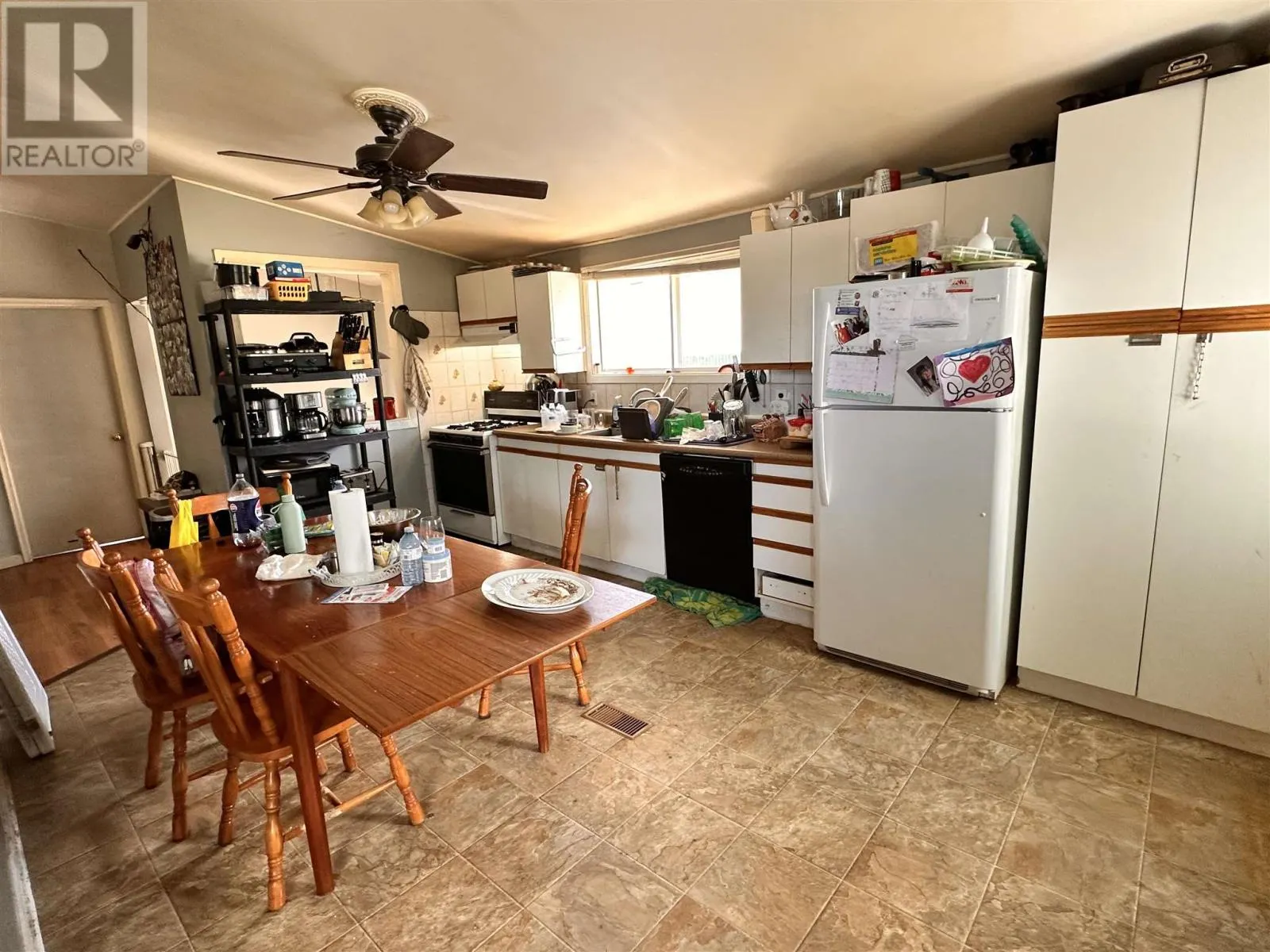 98A Axmith AVE
