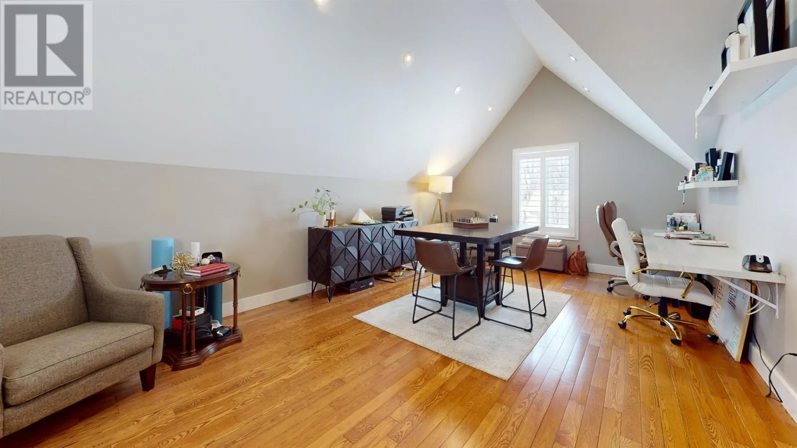 42 Dablon ST
