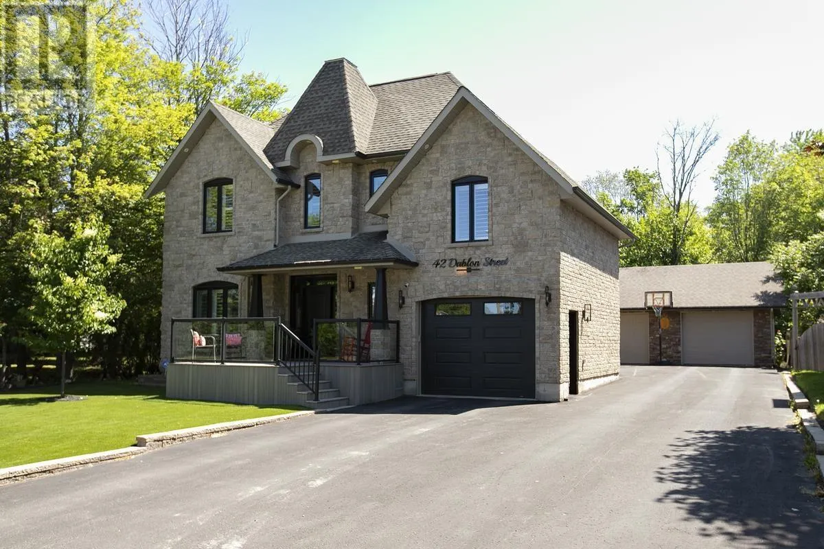 42 Dablon ST