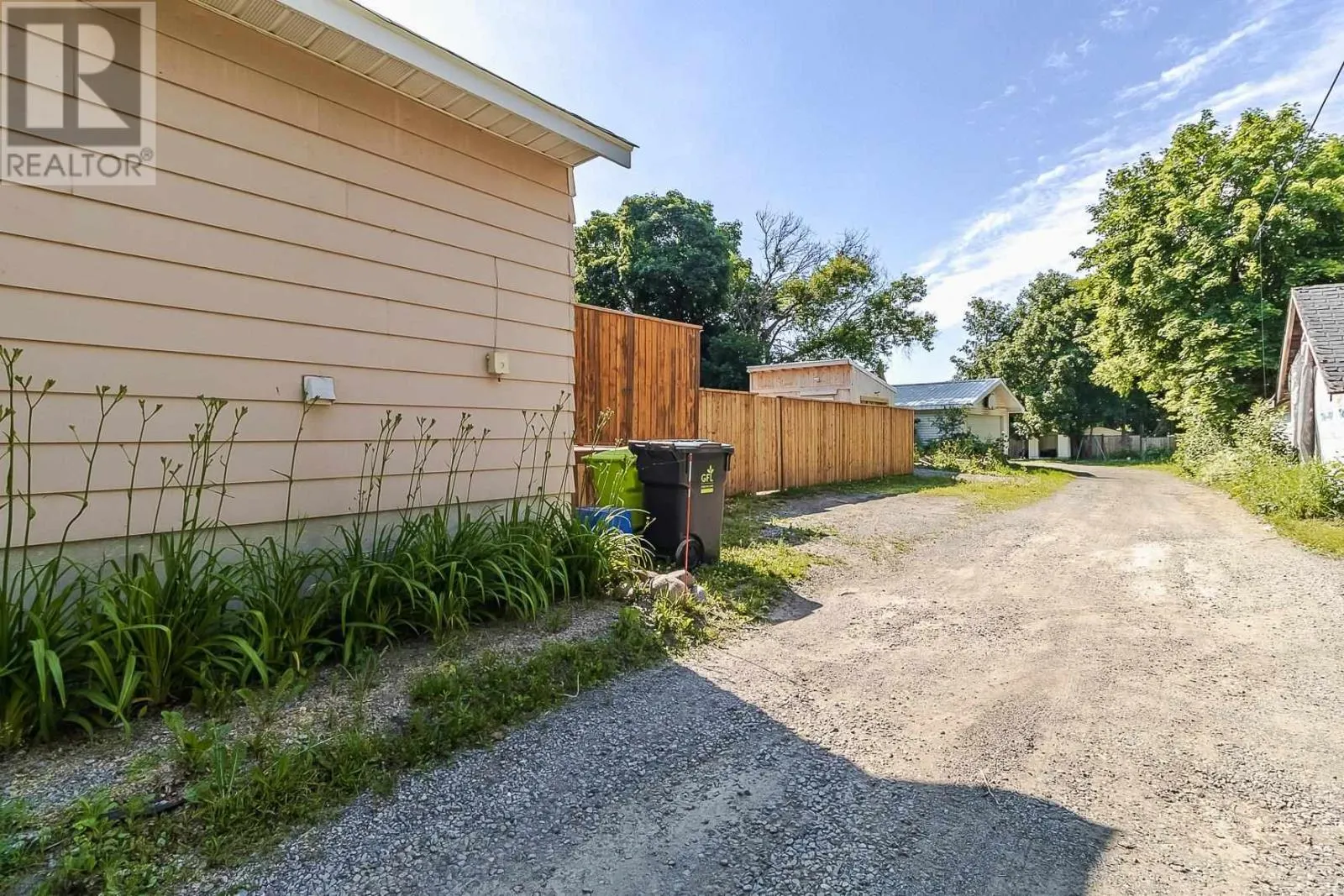 21 Trelawne AVE