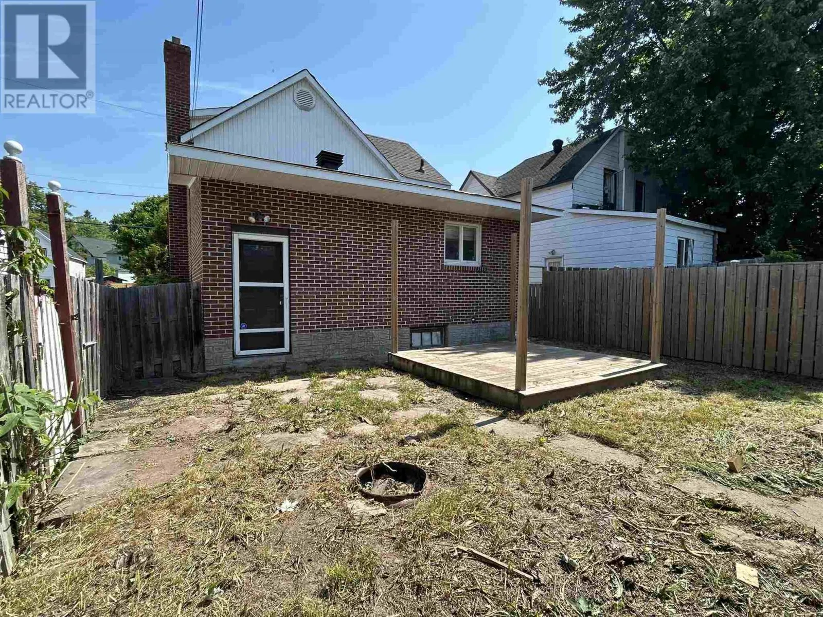 125 Grosvenor AVE