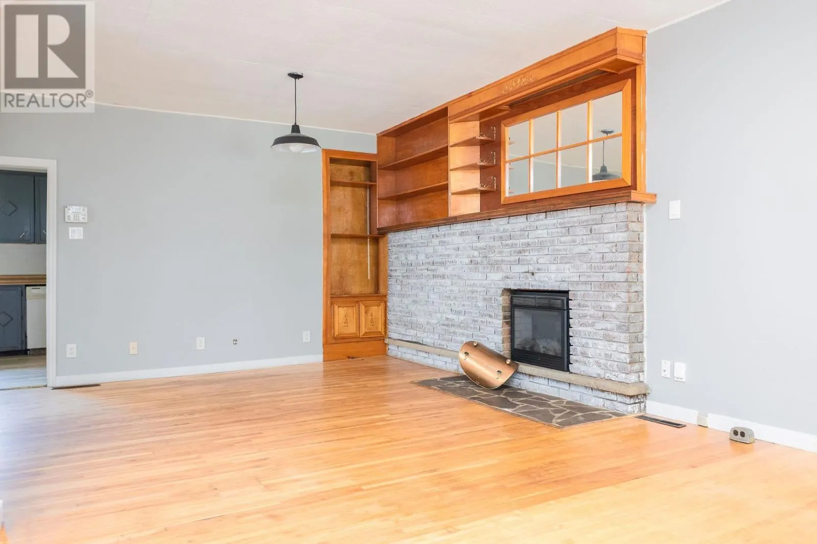 125 Grosvenor AVE