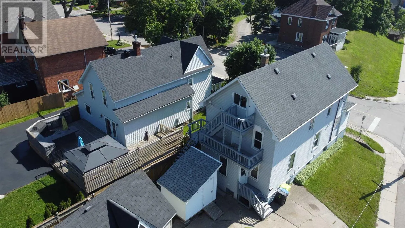 330 Bruce ST
