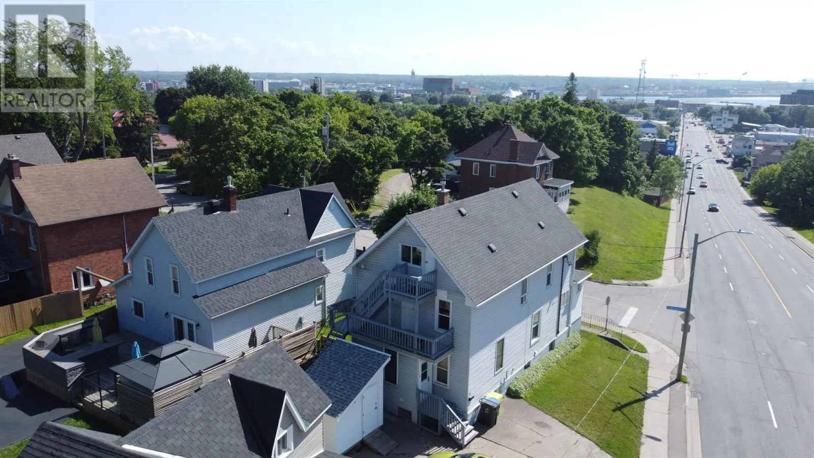 330 Bruce ST