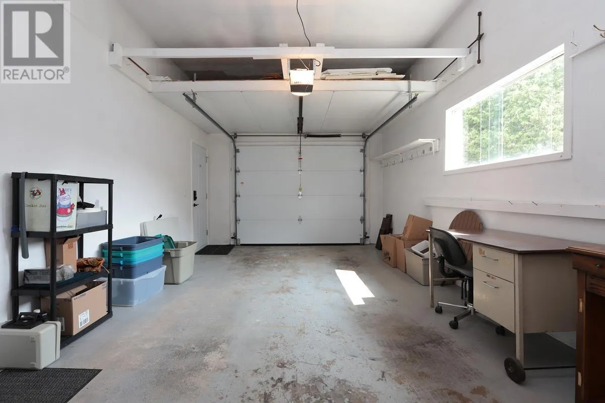 17 Wawanosh AVE