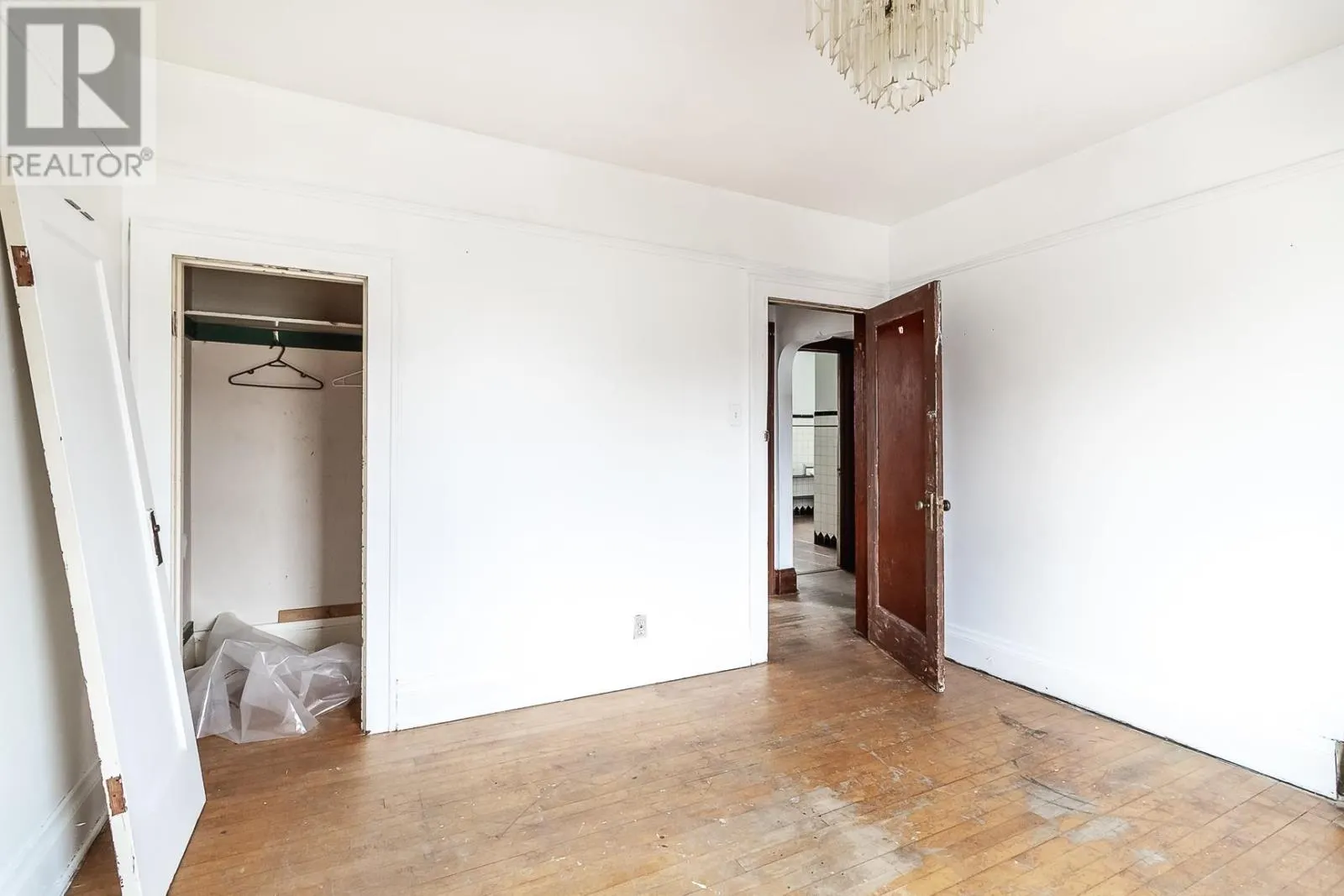 244 Albert ST W