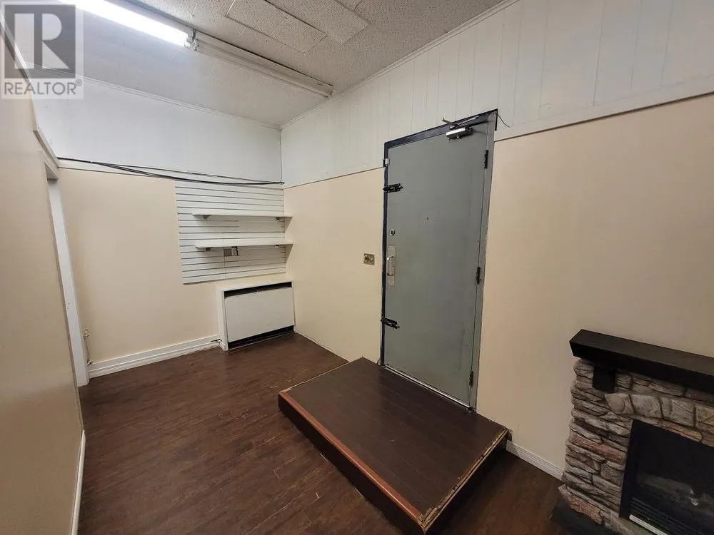 331 Wellington ST W